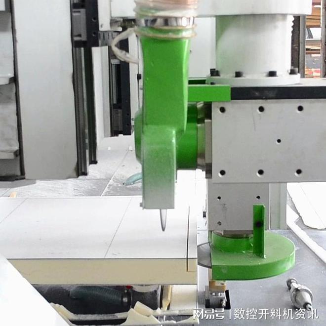 冷藏车厢板自动切割机数控五轴加工中心智能化加工效率好(图2)