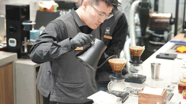 一口气在南京西路商圈开出两家咖啡店！比顿咖啡什么来头？(图8)