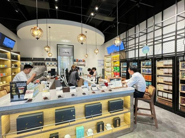 一口气在南京西路商圈开出两家咖啡店！比顿咖啡什么来头？(图4)