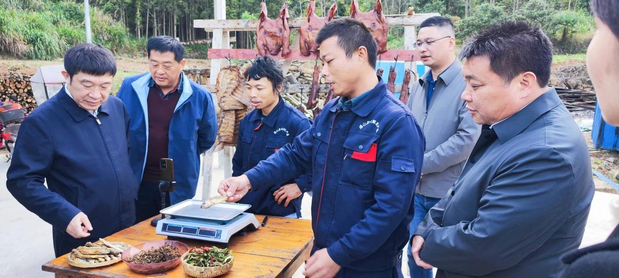 “腊肉哥”成长记——通山县长辉农产品有限公司的转型升级之路(图2)