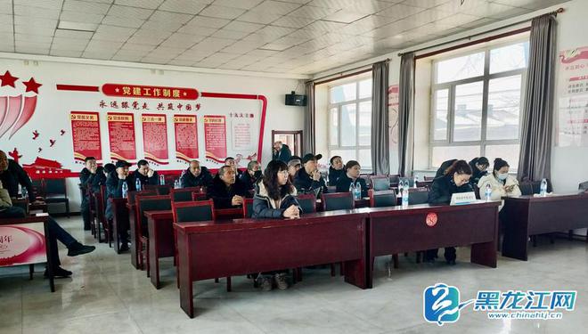 哈尔滨市双城区农业技术推广中心送科技下乡助力春耕生产(图2)