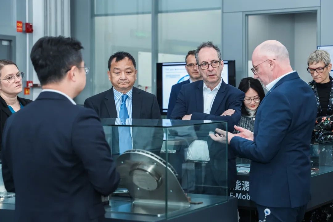 德驻沪总领事莅临通快中国见证德国制造本地化高速发展(图2)