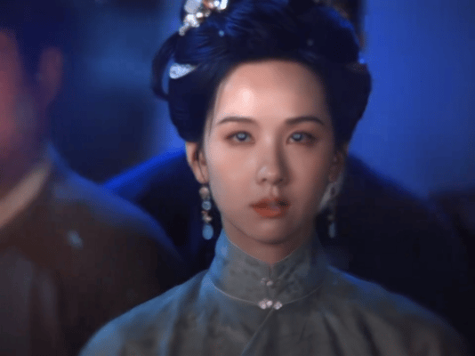 51岁王艳终于赌对了！《雁回时》女N号一出场牢牢抓住我的眼球(图7)