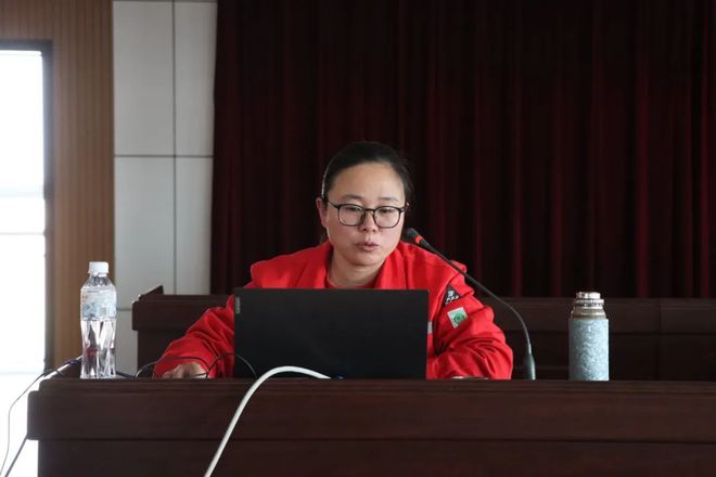 湖滨镇召开电气焊作业和施工安全警示培训会议