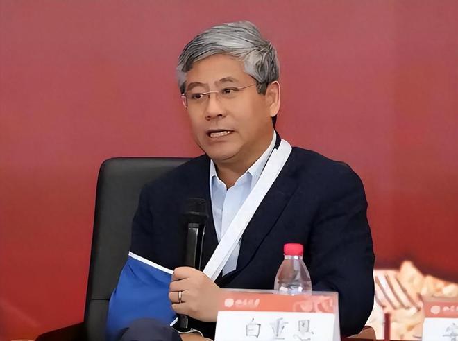 光伏技术“白送”美日清华院长言论引争议这是给美国交投名状