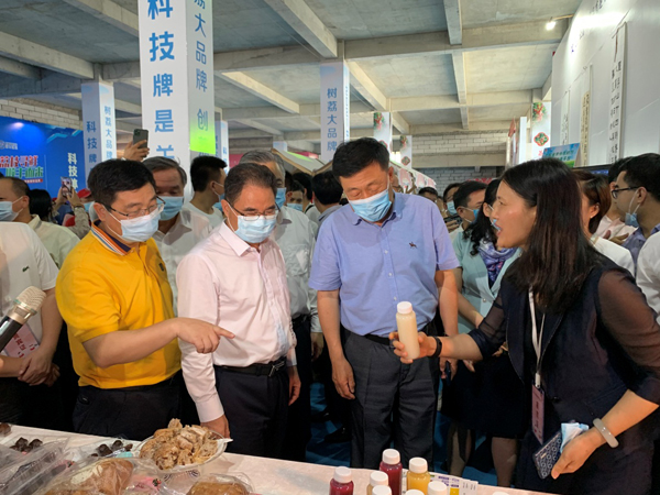 加工所荔枝精深加工技术成果在2021年中国荔枝产业大会展示(图2)