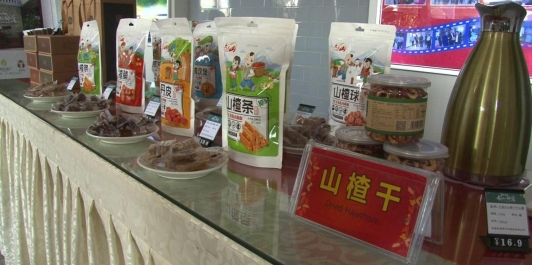 莱芜万邦食品有限公司：“小金果”铺就致富路(图3)