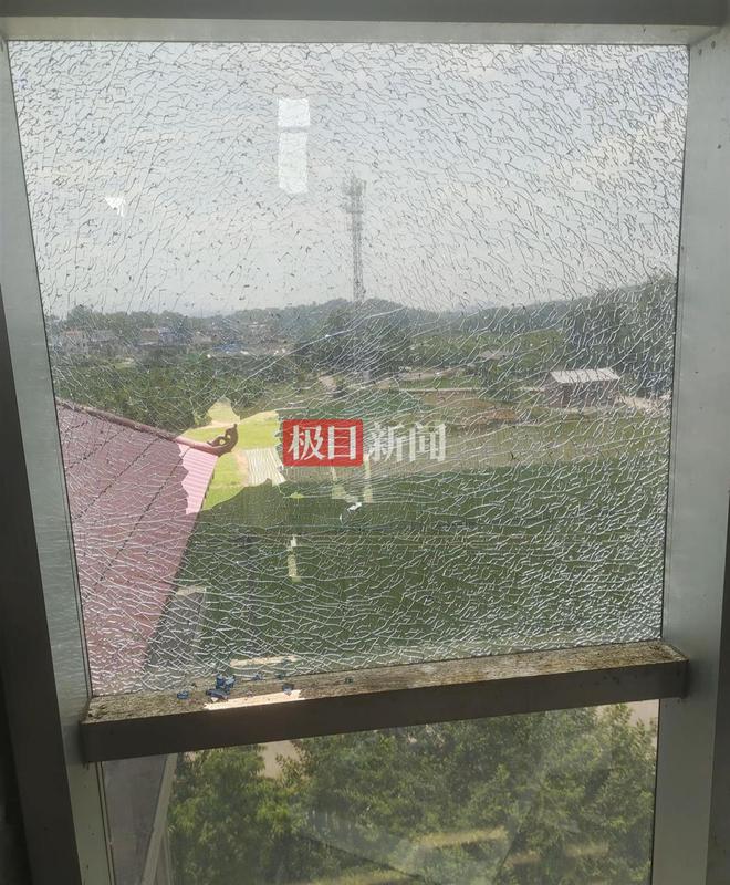 桂林多地听到巨响有居民称玻璃被震碎当地：暂未接到爆炸和演习报告(图1)