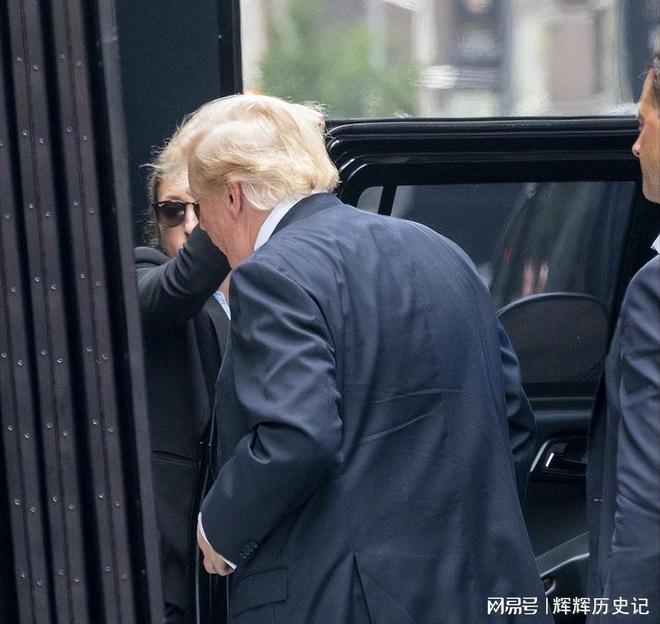 为啥美国总统换一个“总统专车”就换一辆废弃的要投入大海？(图9)