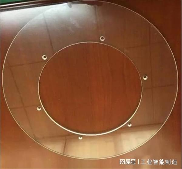 如何选择超薄异形玻璃切割机厂家广东国玉科技的行业标杆作用(图2)
