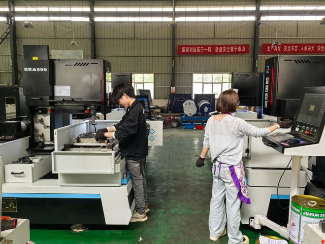 保定中走丝机床选购参考中走丝线切割品牌与价格分析(图2)